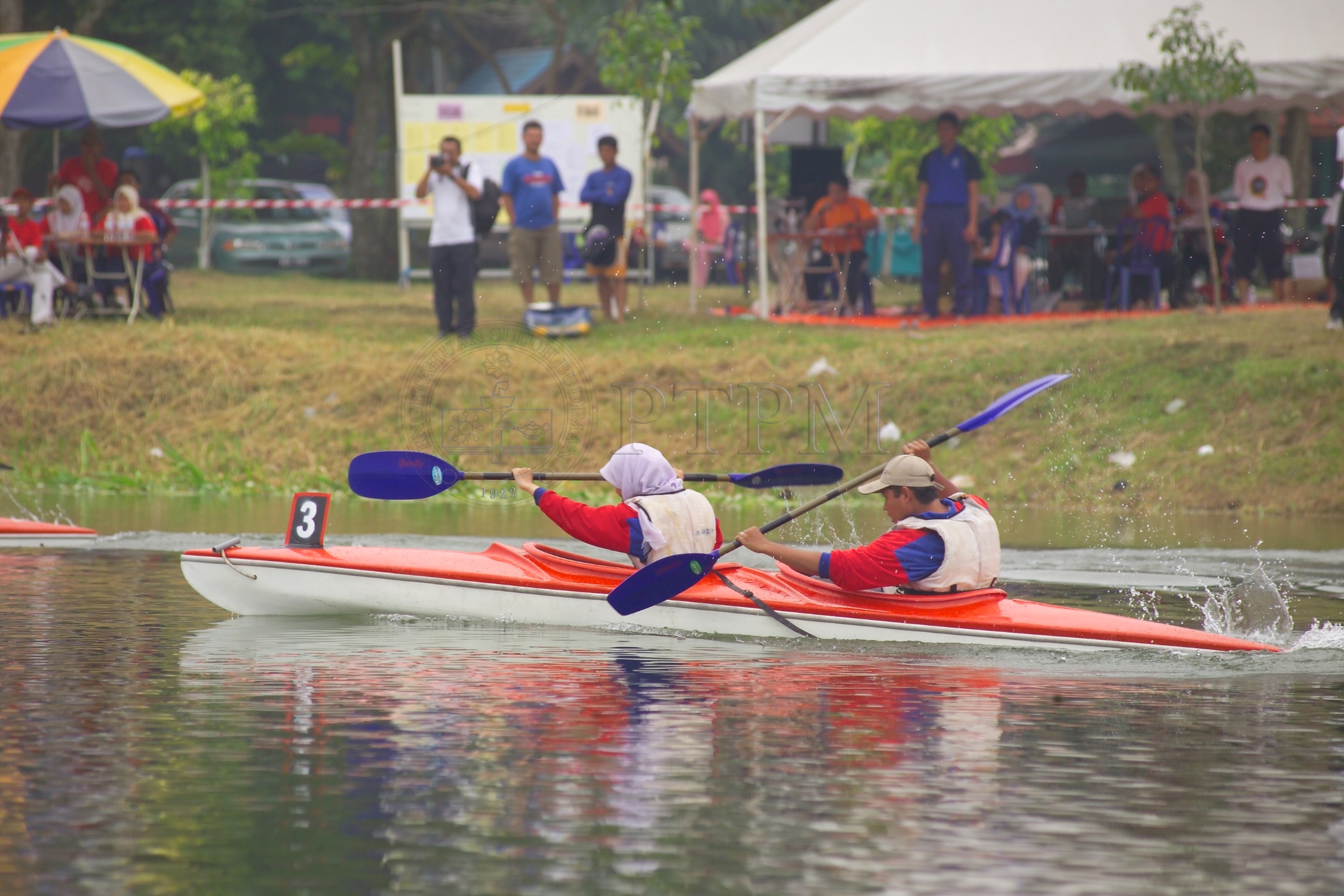 PTPM 05 13 kayak D8XZ8737